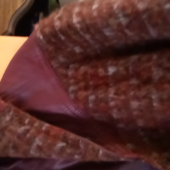 Wool Jacket w/Leather Trim - Picture 4 of 7